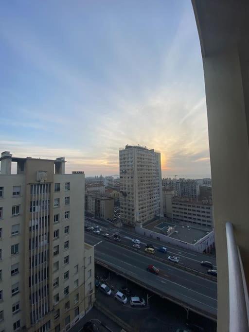 Appartement T4 A Deux Pas De La Gare St Charles Marsilya Dış mekan fotoğraf