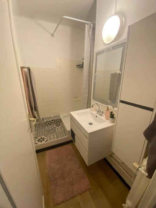 Appartement T4 A Deux Pas De La Gare St Charles Marsilya Dış mekan fotoğraf