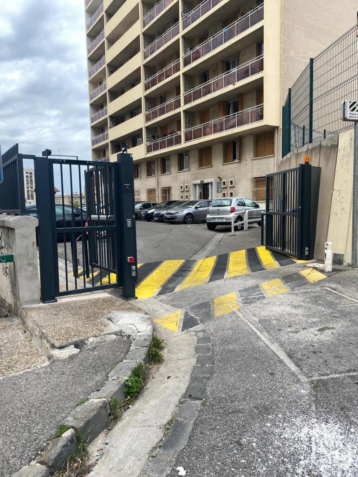 Appartement T4 A Deux Pas De La Gare St Charles Marsilya Dış mekan fotoğraf